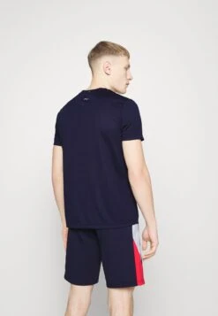 Fila LOGO SMALL - Sport T-shirt - Navy -Fila Verkaufe 14dffe151f934a34a5f416e8ff06cefa