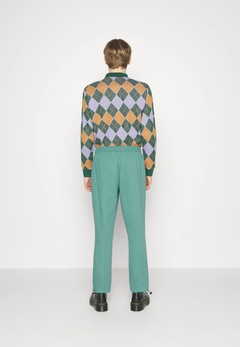 Fila TANTOW PANTS - Stoffhose - Blue Spruce 7 Fila TANTOW PANTS - Stoffhose - Blue Spruce – Bild 5