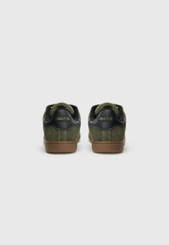 Fila BOLDBAY - Trainers - Olive Night/black 12 Fila BOLDBAY - Trainers - Olive Night/black -Fila Verkaufe 22808f543d25408698bea323c0efba17