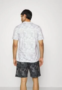 Fila RECANTI REGULAR TEE - T-Shirt Print - White -Fila Verkaufe 23659c8c7f814f15ac99982402033d17