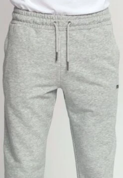 Fila BRAIVES - Jogginghose - Grau -Fila Verkaufe 25ce01d3d5d54785bfbdb246a18ec55e