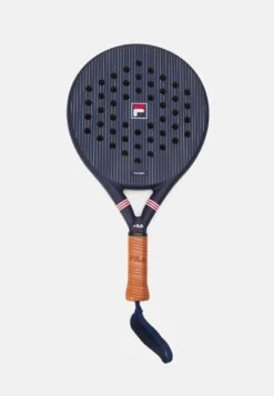 Fila THE AGILIS - Padel-Schläger - Peacoat 12 Fila THE AGILIS - Padel-Schläger - Peacoat -Fila Verkaufe 315ef7e0144f4eb29a7478bbf9309741 1