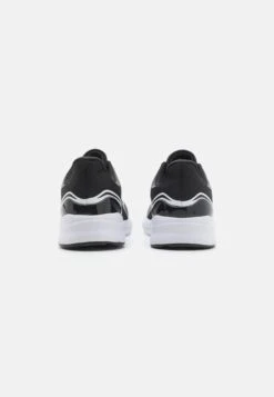 Fila CRUSHER TEENS UNISEX - Sneaker Low - Black/white -Fila Verkaufe 33f8d100bb354a8b84bfc6473c8b6762