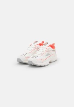 Fila 2000 STUNNER - Sneaker Low - Marshmallow/fiery Coral -Fila Verkaufe 37efb46a32474847abd188e27eeaf99f