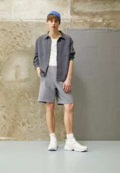 Fila CORRALEJO JACKET - Leichte Jacke - Iron Gate 10 Fila CORRALEJO JACKET - Leichte Jacke - Iron Gate -Fila Verkaufe 37ffa7e2f8174cbcb46ecec104c82636