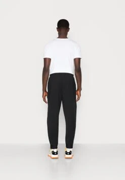 Fila CHIASSO DROPPED CROTCH PANTS - Jogginghose - Moonless Night -Fila Verkaufe 40cfcadda85a44b4997b966adc2c3c23