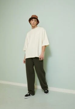 Fila CONEGLIANO KIMONO TEE - Langarmshirt - Antique White 10 Fila CONEGLIANO KIMONO TEE - Langarmshirt - Antique White -Fila Verkaufe 4b001674b038488e8b6c3a5cfdb5704a