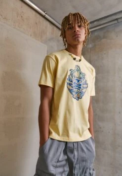 Fila TWISTETAL GRAPHIC TEE - T-Shirt Print - Pale Banana