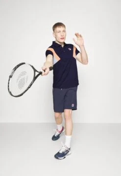 Fila ADRIAN - Poloshirt - Navy 11 Fila ADRIAN - Poloshirt - Navy -Fila Verkaufe 4f0b433177db4afda981d287bc324dc4