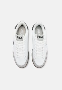 Fila COURTBAY - Trainers - White/black 16 Fila COURTBAY - Trainers - White/black -Fila Verkaufe 568ecbb98445422eb158a7b31d422279