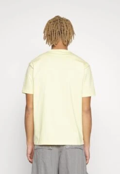 Fila TWISTETAL GRAPHIC TEE - T-Shirt Print - Pale Banana -Fila Verkaufe 57765b18fb2b4a70aa2223a0fb309c46