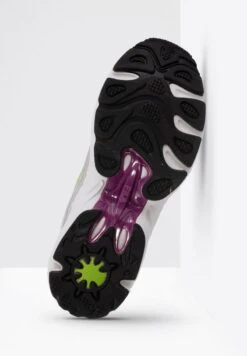 Fila FOOTWEAR 2000 STUNNER LOW - Sneaker Low - Jasmine Green-silver -Fila Verkaufe 578d8800abd64cc39afbc112b9e69a94