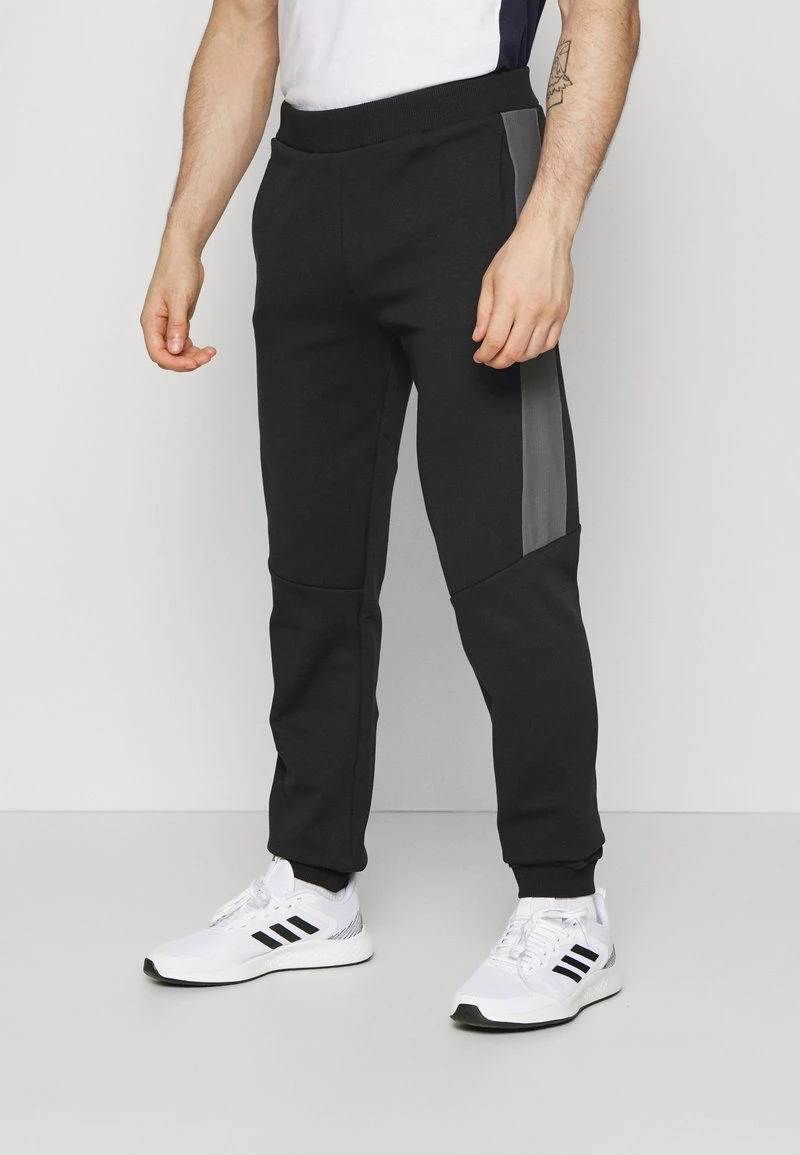 Fila ROSENHEIM SLIM FIT PANTS - Jogginghose - Black Beauty/iron Gate 8 Fila ROSENHEIM SLIM FIT PANTS - Jogginghose - Black Beauty/iron Gate – Bild 6