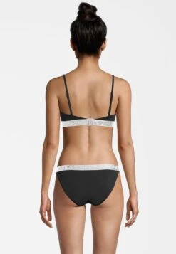 Fila SANMING SET - Bikini - Black 10 Fila SANMING SET - Bikini - Black -Fila Verkaufe 69e51e6d22b94a1290ea9bf3a4da6e65