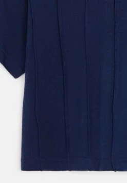 Fila APPAREL TAUCHA CROPPED TEE WITH PINTUCKS - T-Shirt Print - Medieval Blue 10 Fila APPAREL TAUCHA CROPPED TEE WITH PINTUCKS - T-Shirt Print - Medieval Blue -Fila Verkaufe 7408a9ded1e94b54b3ba241537a172c1