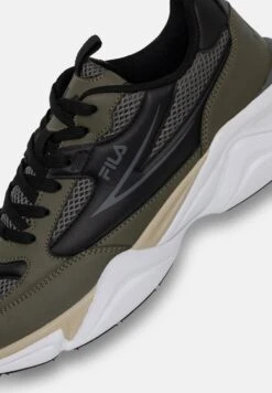 Fila RECADE - Trainers - Olive Night Castlerock 14 Fila RECADE - Trainers - Olive Night Castlerock -Fila Verkaufe 7a61a3345eeb49b2bd41ca7abdad2c7b