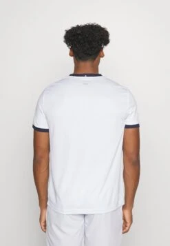 Fila OSCAR - Sport T-shirt - White -Fila Verkaufe 7fc4e41268c34c839eb8551732e995be