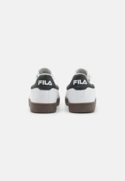 Fila COURTBAY - Trainers - White/black 15 Fila COURTBAY - Trainers - White/black -Fila Verkaufe 83a33f3aee0341ec92333be358e238c5