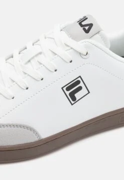 Fila COURTBAY - Trainers - White/black 18 Fila COURTBAY - Trainers - White/black -Fila Verkaufe a806f7ba6fe94ce68c762088922b815d