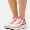 Fila RUN FORMATION - Sneaker Low - White/pale Rosette -Fila Verkaufe ab06f8c762594eb59385cd4279e50e0a 1
