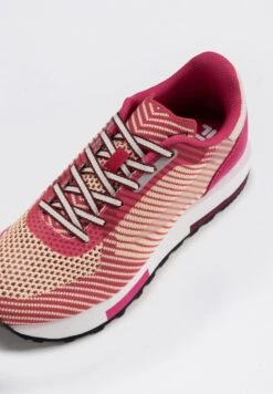 Fila RETRONIQUE - Sneaker Low - Carmine Vanilla Cream 13 Fila RETRONIQUE - Sneaker Low - Carmine Vanilla Cream -Fila Verkaufe b060943a6d084b9fbf7cd7076785b6fe