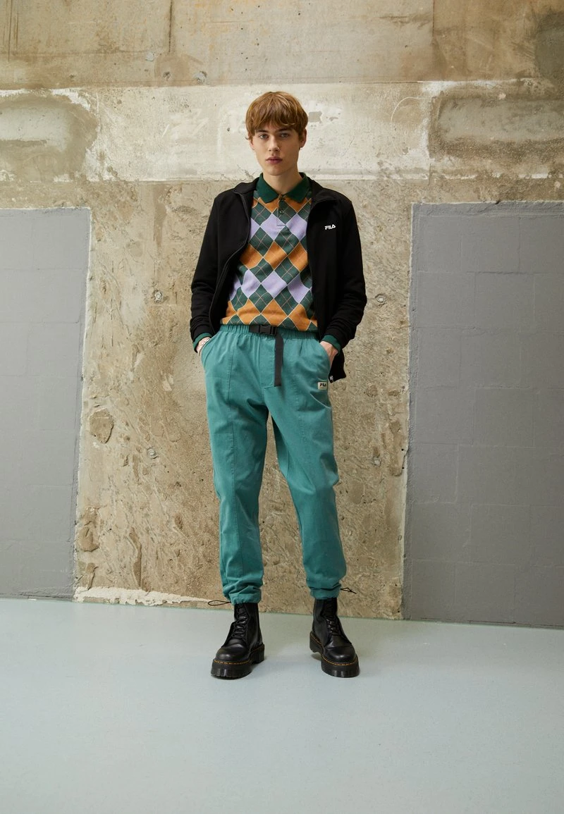 Fila TANTOW PANTS - Stoffhose - Blue Spruce 5 Fila TANTOW PANTS - Stoffhose - Blue Spruce – Bild 3