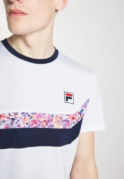 Fila LUCA - Sport T-shirt - White -Fila Verkaufe ba30f1c26a154757afadb7ef2ce775a0