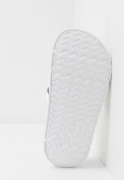 Fila MORRO BAY UNISEX - Pantolette Flach - White -Fila Verkaufe cae59103b4bd48089135a33d165ecb64