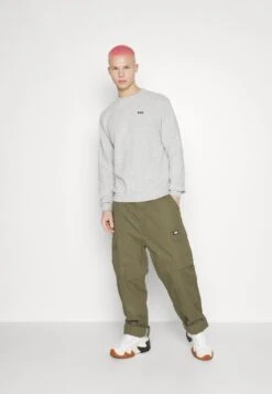 Fila BRUSTEM CREW - Sweatshirt - Light Grey Melange -Fila Verkaufe cc073c26206c4aeaa25a70ca1b19549b