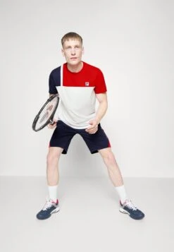 Fila KARL - Sport T-shirt - White/red -Fila Verkaufe cdb2ad8946c541eeab501f55e1056496