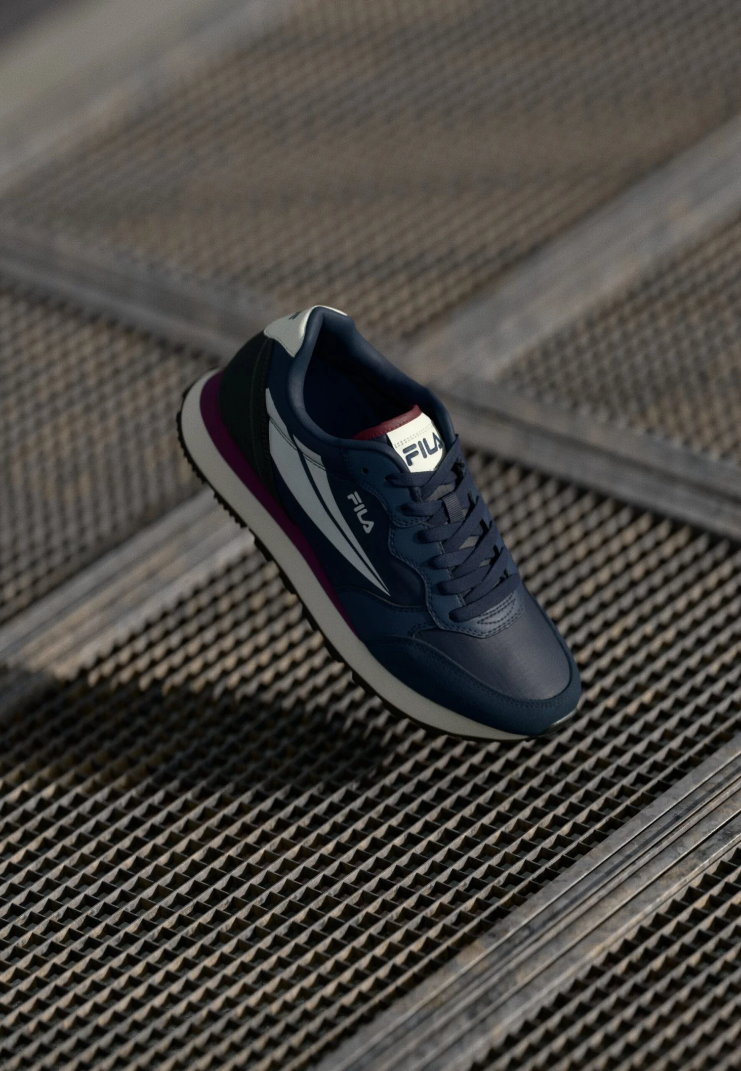 Fila HYPERT - Trainers - Navy/castlerock 3 Fila HYPERT - Trainers - Navy/castlerock