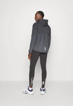 Fila RAGA HOODED RUNNING JACKET - Laufjacke - Night Owl 10 Fila RAGA HOODED RUNNING JACKET - Laufjacke - Night Owl -Fila Verkaufe d85300c008cd46e191afb273040d311a