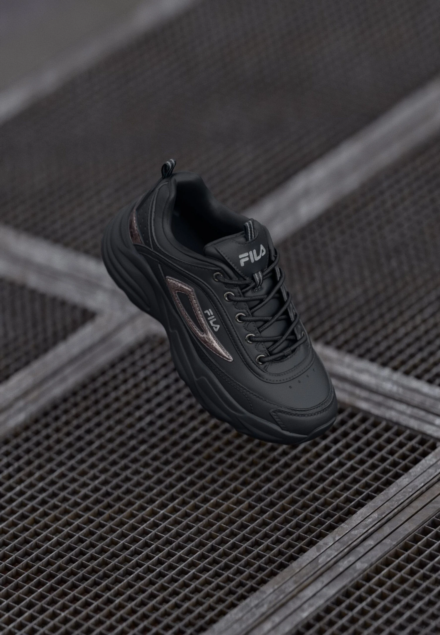 Fila SKYE - Trainers - Black/gun Metal 3 Fila SKYE - Trainers - Black/gun Metal