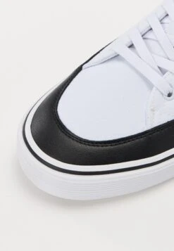 Fila SALPARE - Trainers - White/black -Fila Verkaufe fa01490b02be4fb891c3fd4762ef72a8